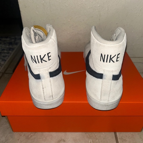 Beige Nike Blazer '77 Vintage Men's Sneakers in Size 9 US - Picture 3 of 7